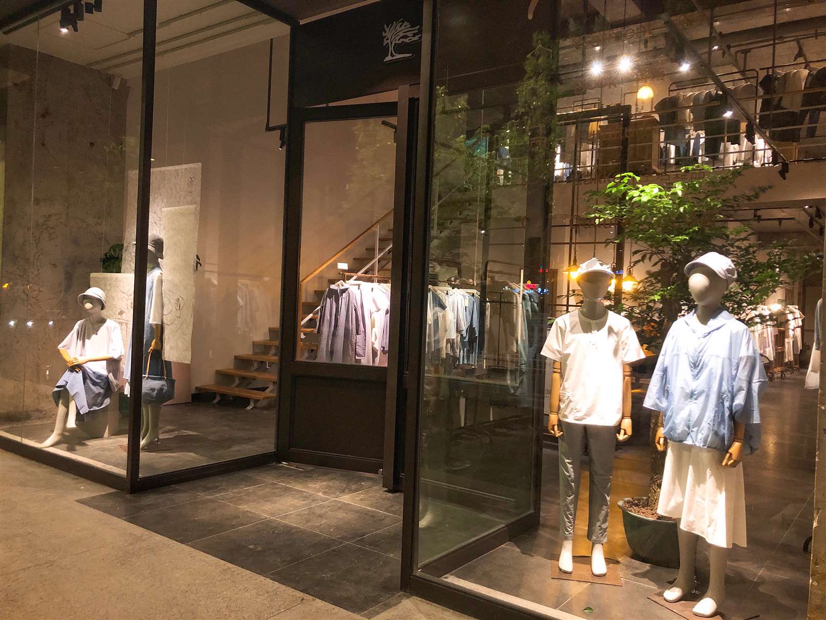 南昌分店:南昌杉杉奥特莱斯综合店
